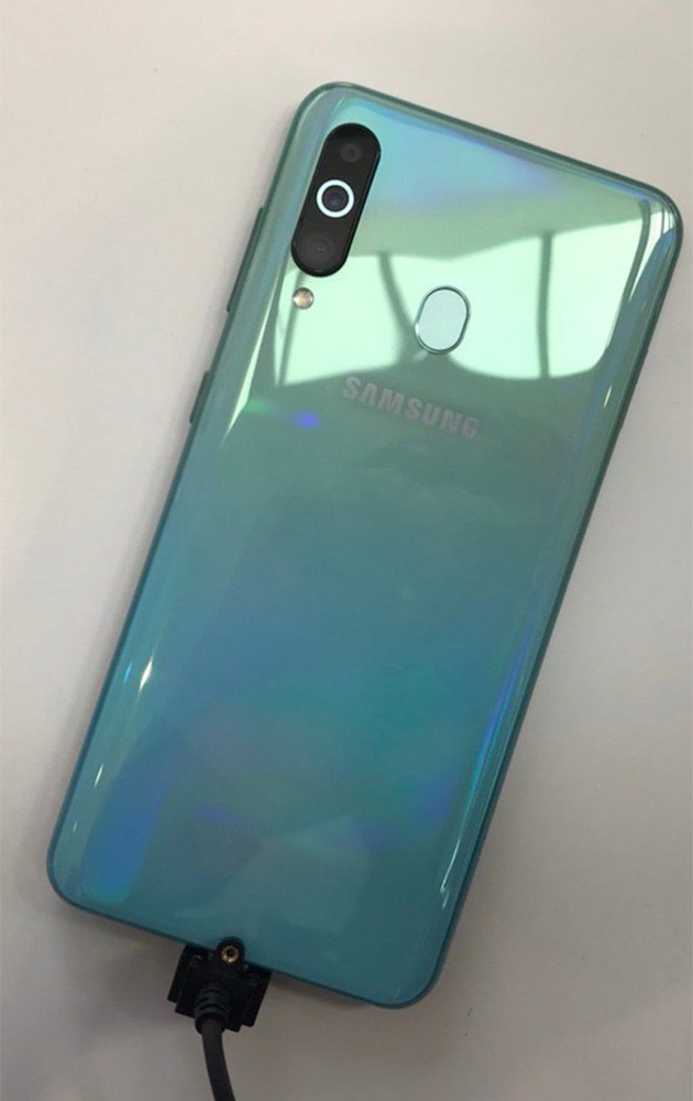 Samsung Galaxy A60 thumbnail